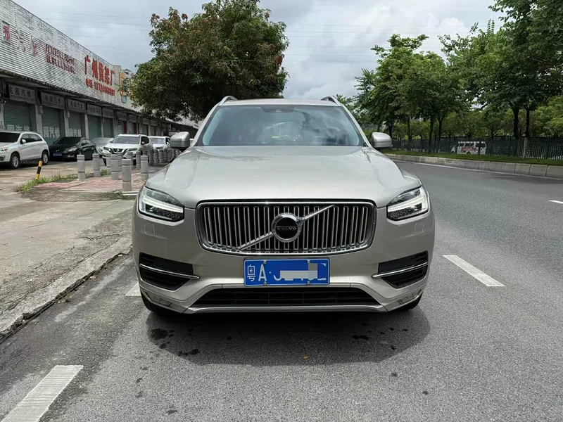 Volvo XC90 — фото 2