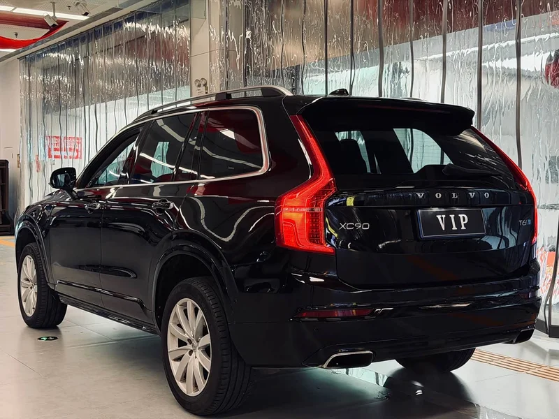 Volvo XC90 — фото 13