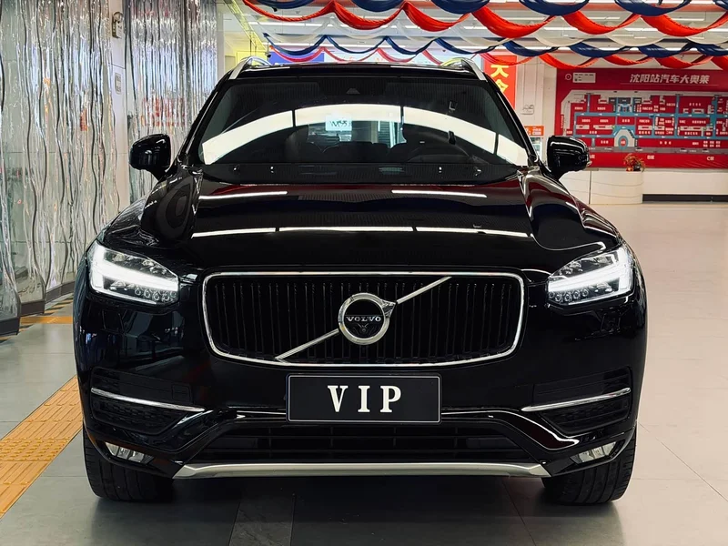 Volvo XC90 — фото 2