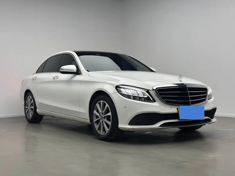 Mercedes-Benz C-Class — фото 1