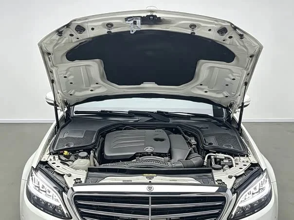 Mercedes-Benz C-Class — фото 17