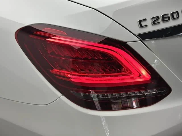 Mercedes-Benz C-Class — фото 19