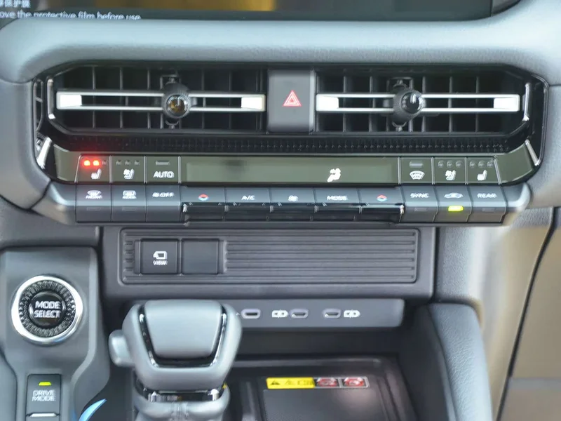 Toyota Prado — фото 12