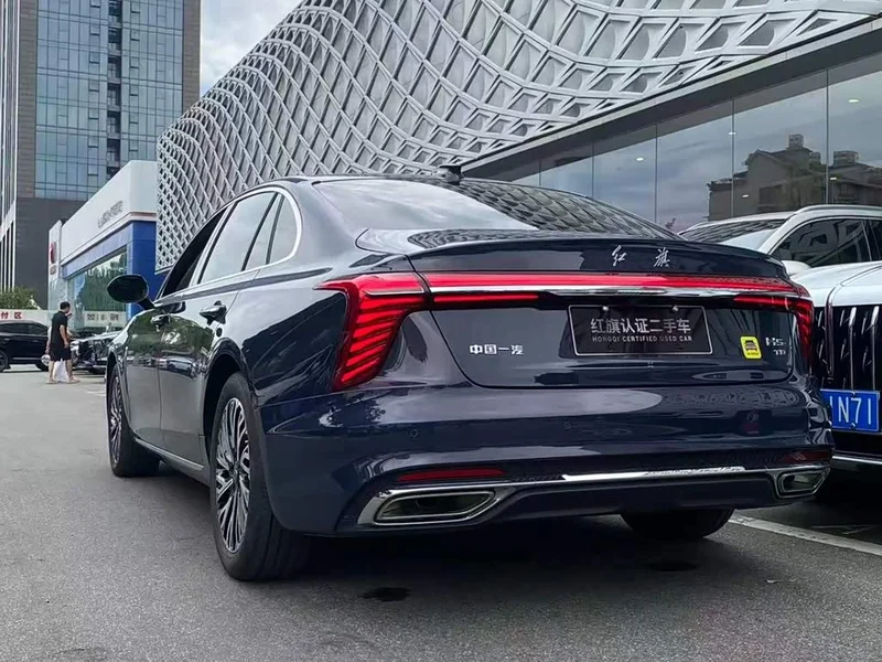 Hongqi H5 — фото 8