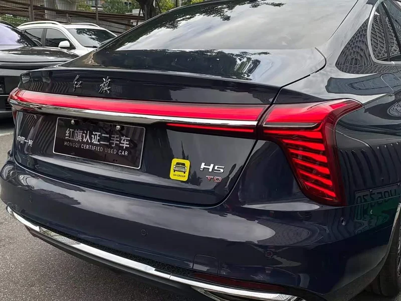 Hongqi H5 — фото 10