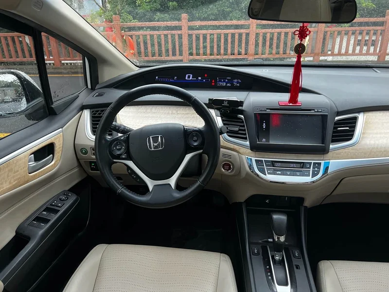 Honda Jade — фото 13