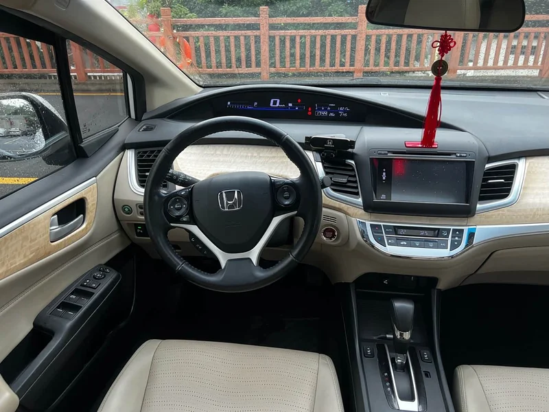 Honda Jade — фото 14