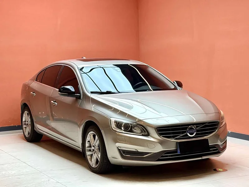 Volvo S60 — фото 3