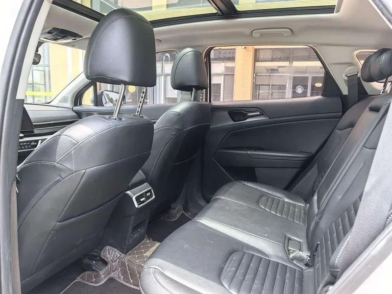 Kia Sportage — фото 12