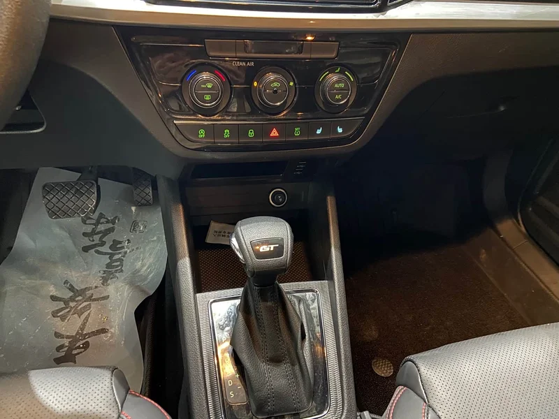 Skoda Kamiq — фото 21