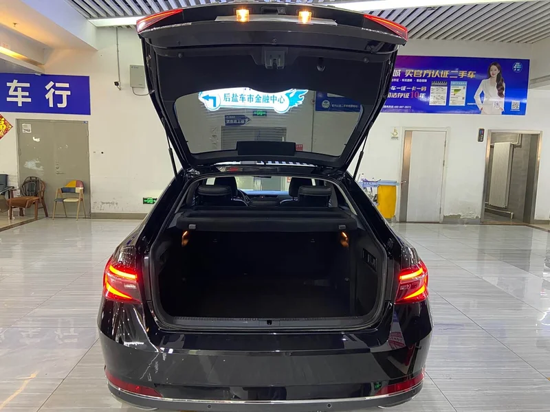 Skoda Superb — фото 12