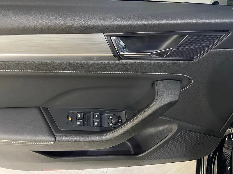 Skoda Superb — фото 16