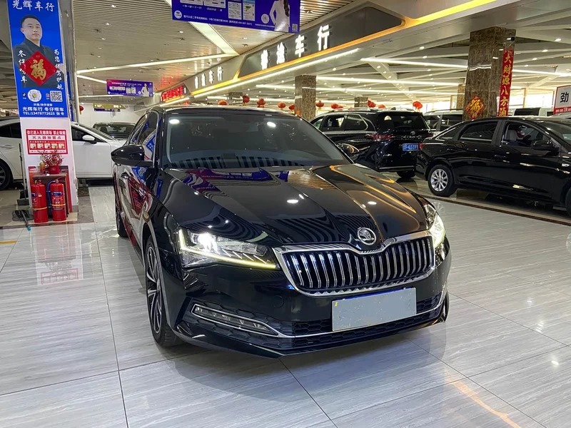 Skoda Superb — фото 3