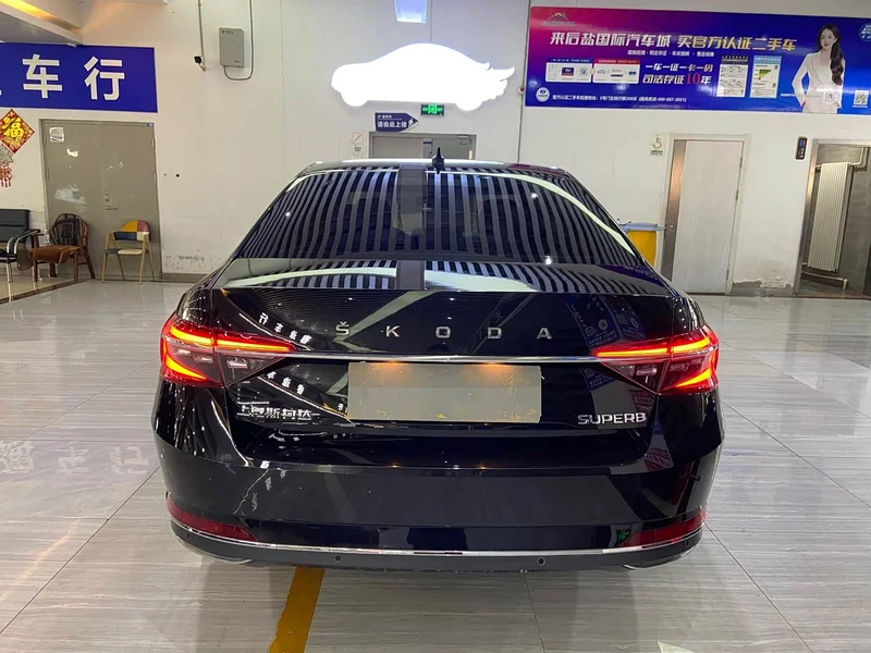 Skoda Superb — фото 5