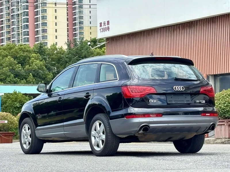 Audi Q7 — фото 5