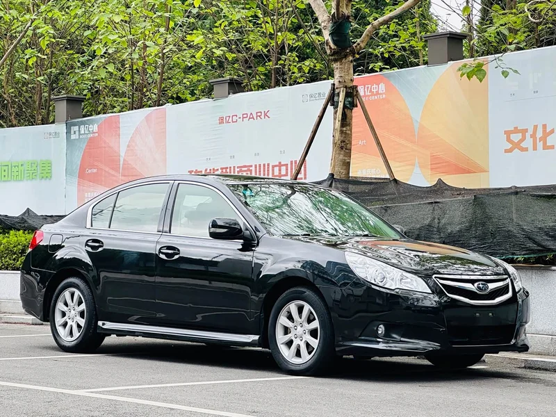 Subaru Legacy — фото 2