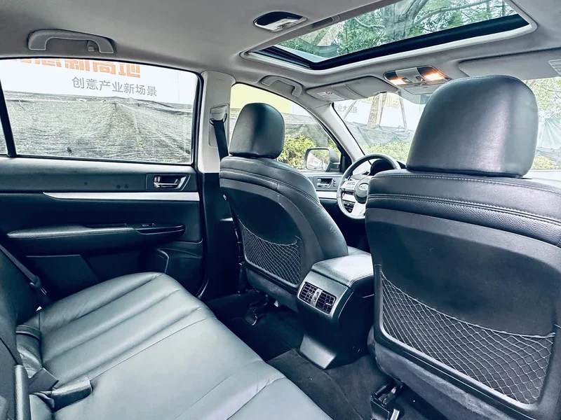 Subaru Legacy — фото 8