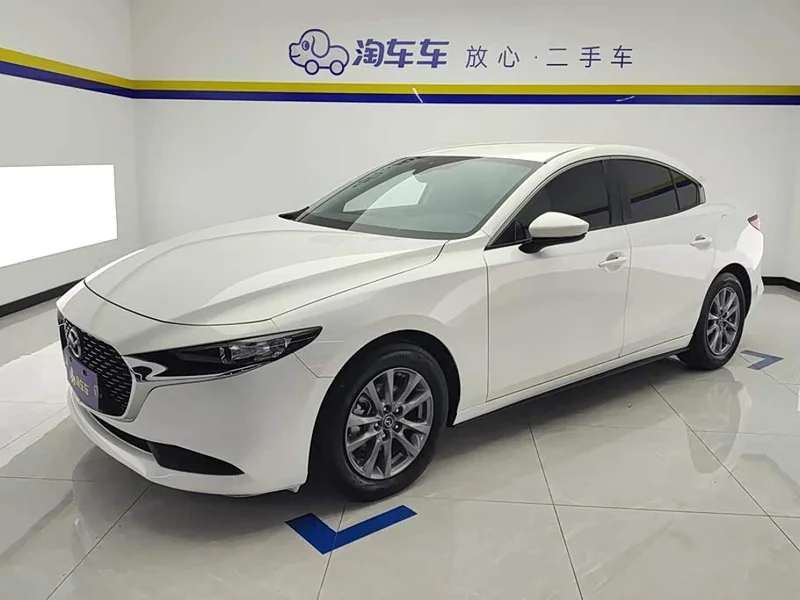 Mazda 3 Axela — фото 1