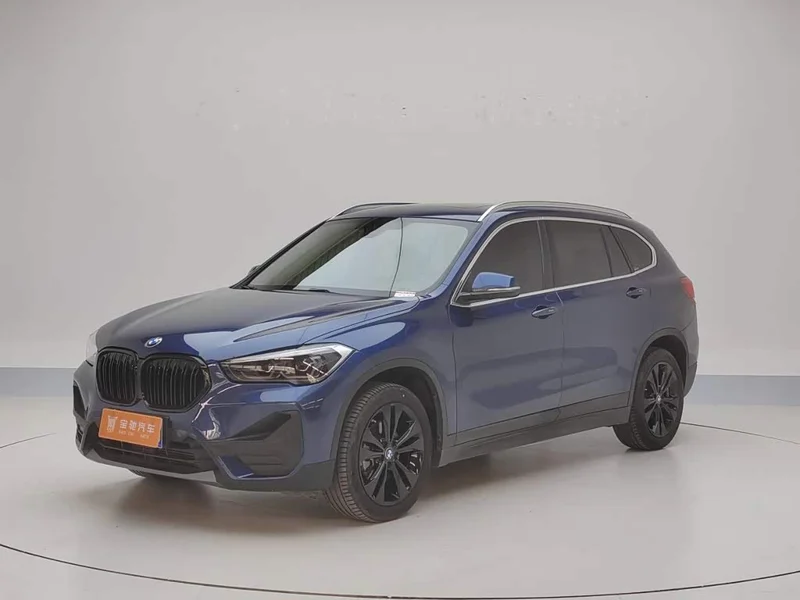 BMW X1 — фото 1