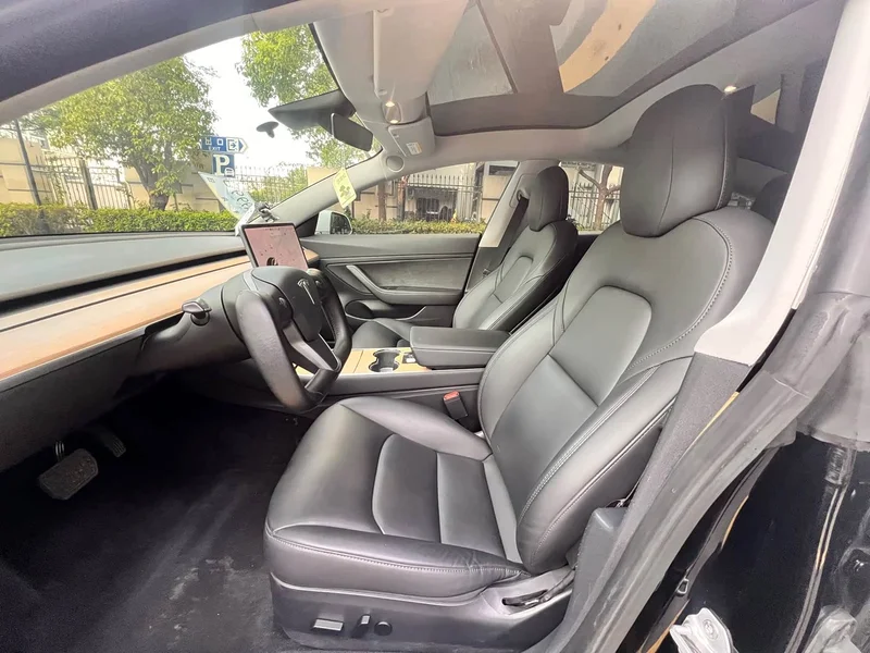 Tesla Model 3 — фото 4