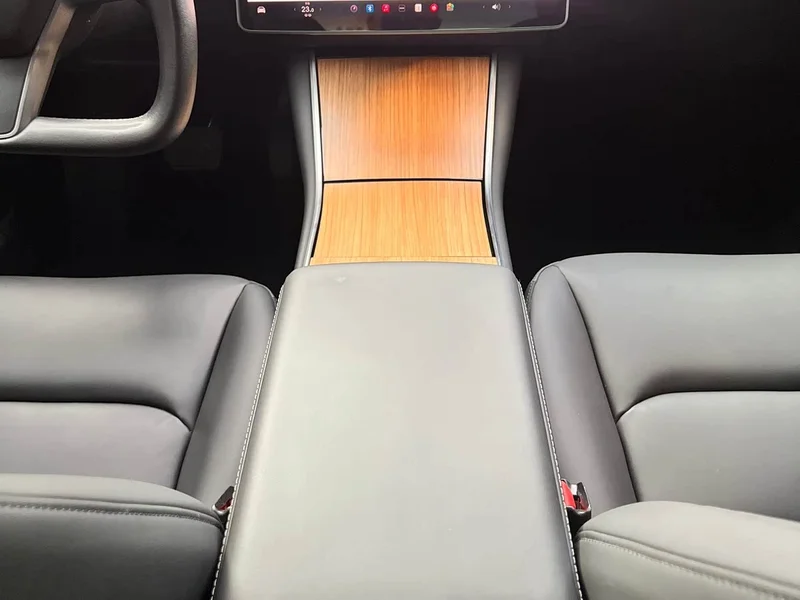 Tesla Model 3 — фото 9