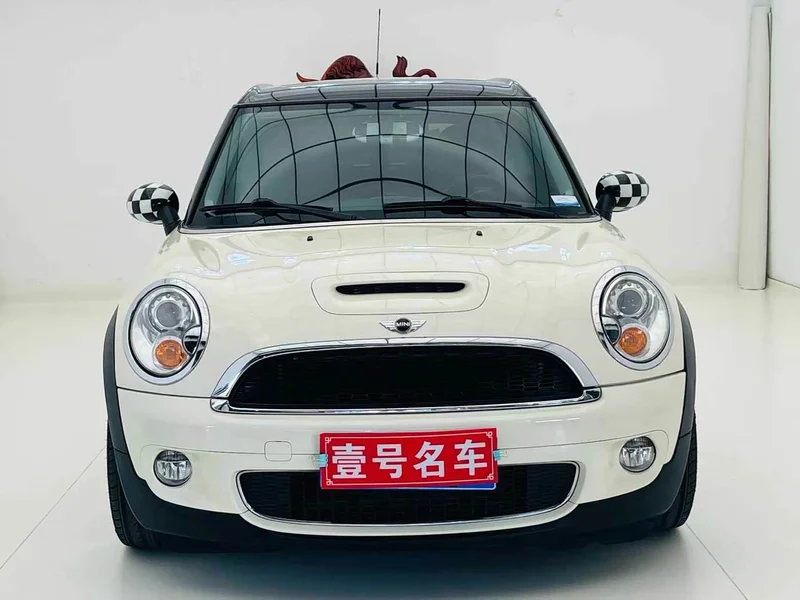 MINI CLUBMAN — фото 2