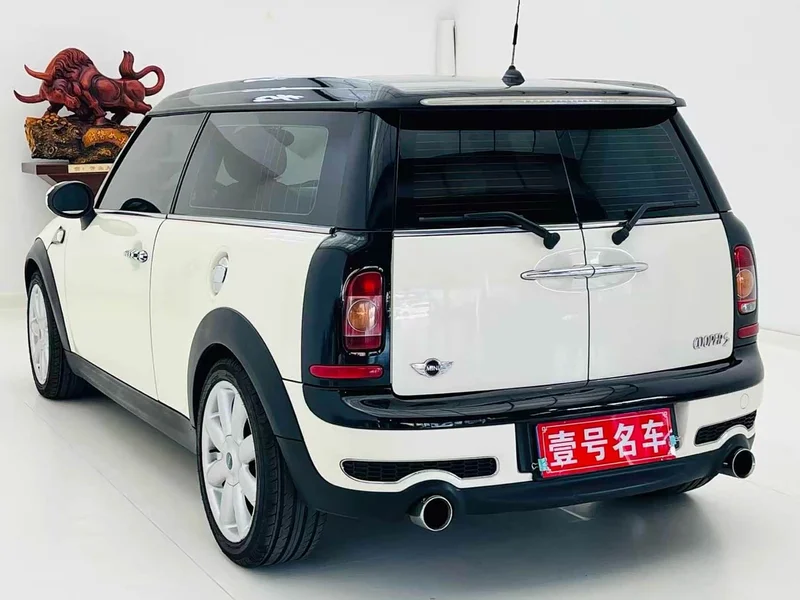 MINI CLUBMAN — фото 6