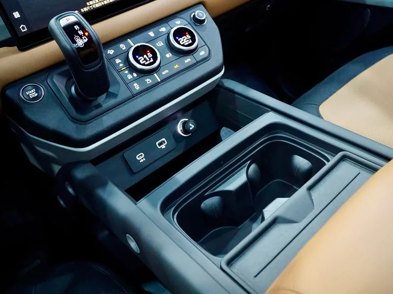 Land Rover Defender — фото 14