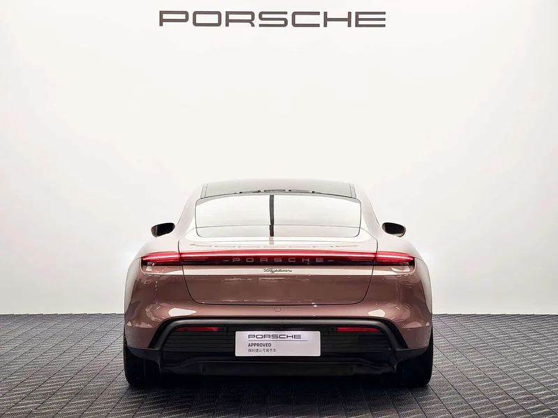 Porsche Taycan — фото 7