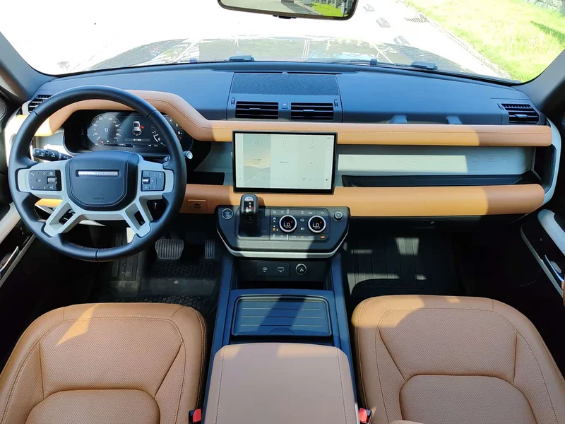 Land Rover Defender — фото 10