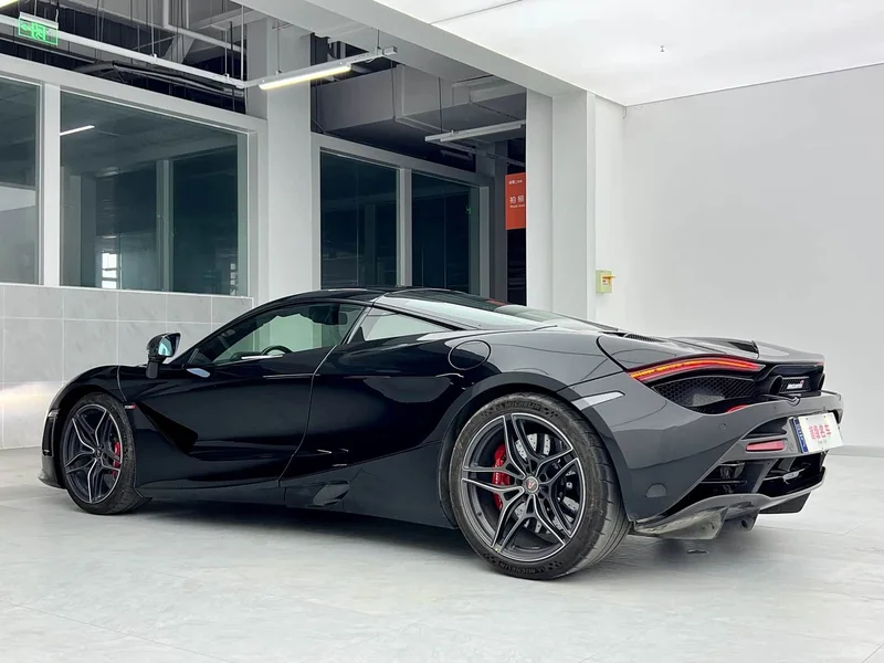 McLaren 720S — фото 8