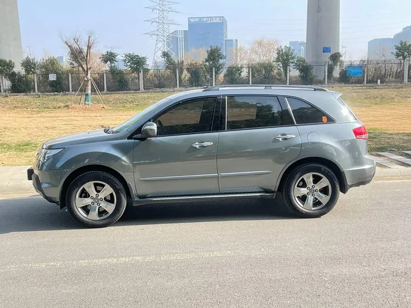 Acura MDX — фото 12