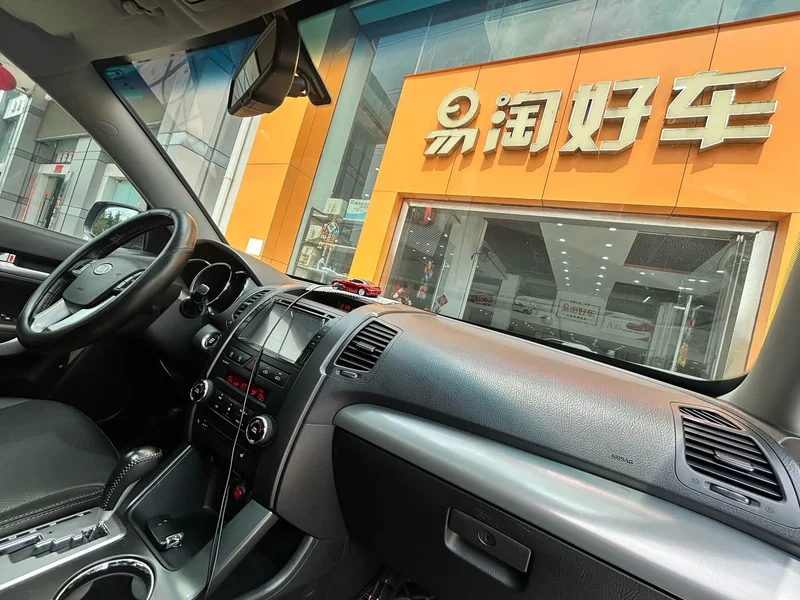 Kia Sorento — фото 20