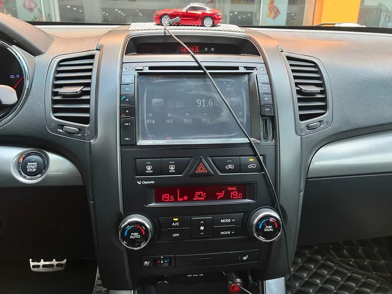 Kia Sorento — фото 33