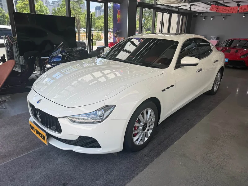 Maserati Ghibli — фото 1