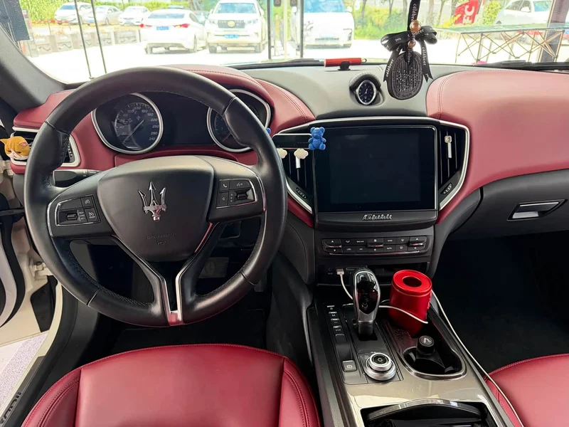 Maserati Ghibli — фото 11