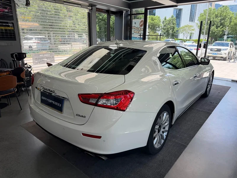 Maserati Ghibli — фото 12