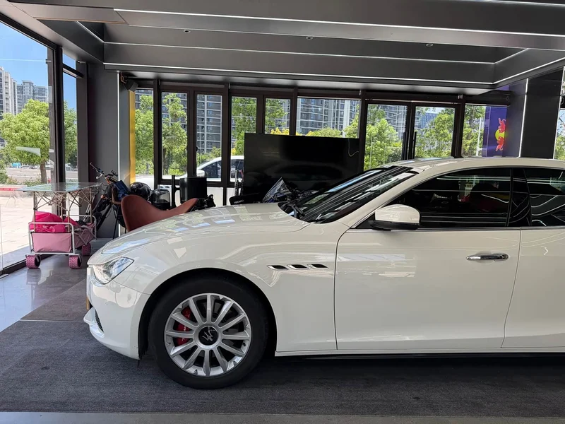 Maserati Ghibli — фото 15
