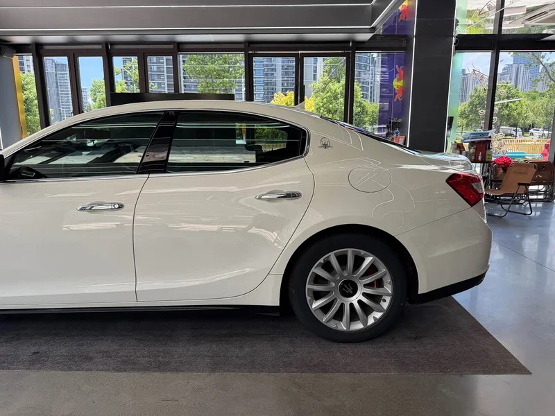 Maserati Ghibli — фото 16