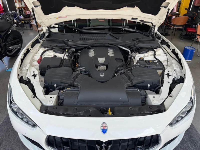 Maserati Ghibli — фото 17