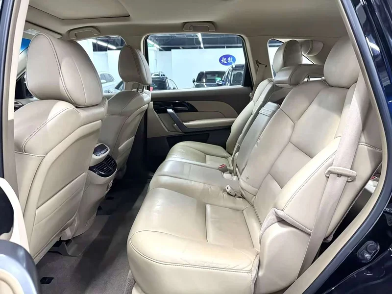 Acura MDX — фото 12