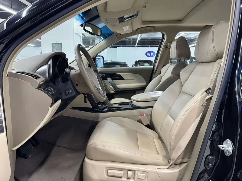 Acura MDX — фото 19