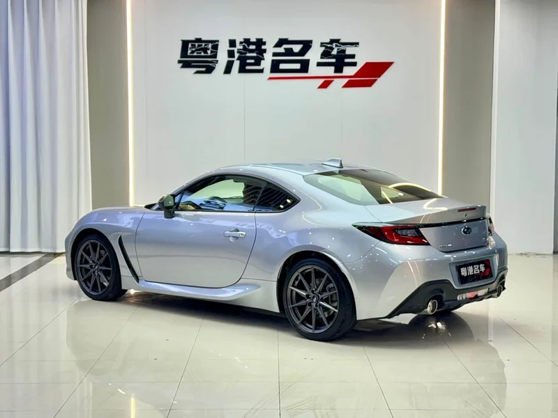 Subaru BRZ — фото 3