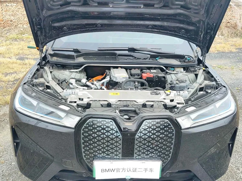 BMW iX — фото 12