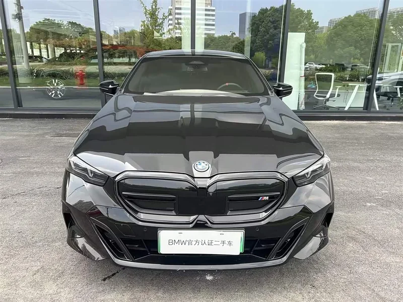 BMW i5 M60 — фото 2