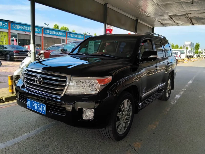 Toyota Land Cruiser (Imported) — фото 3