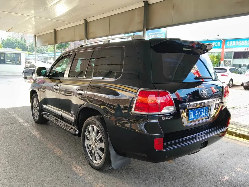 Toyota Land Cruiser (Imported) — фото 8