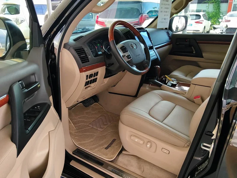 Toyota Land Cruiser (Imported) — фото 10