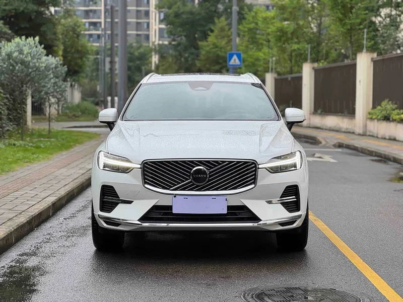 Volvo XC60 — фото 2