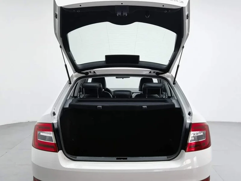 Volkswagen Octavia — фото 16